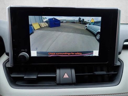 Used 2023 Toyota RAV4 XLE image 17