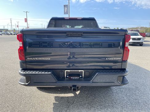 Used 2022 Chevrolet Silverado 1500 Custom AWD/4WD image 4