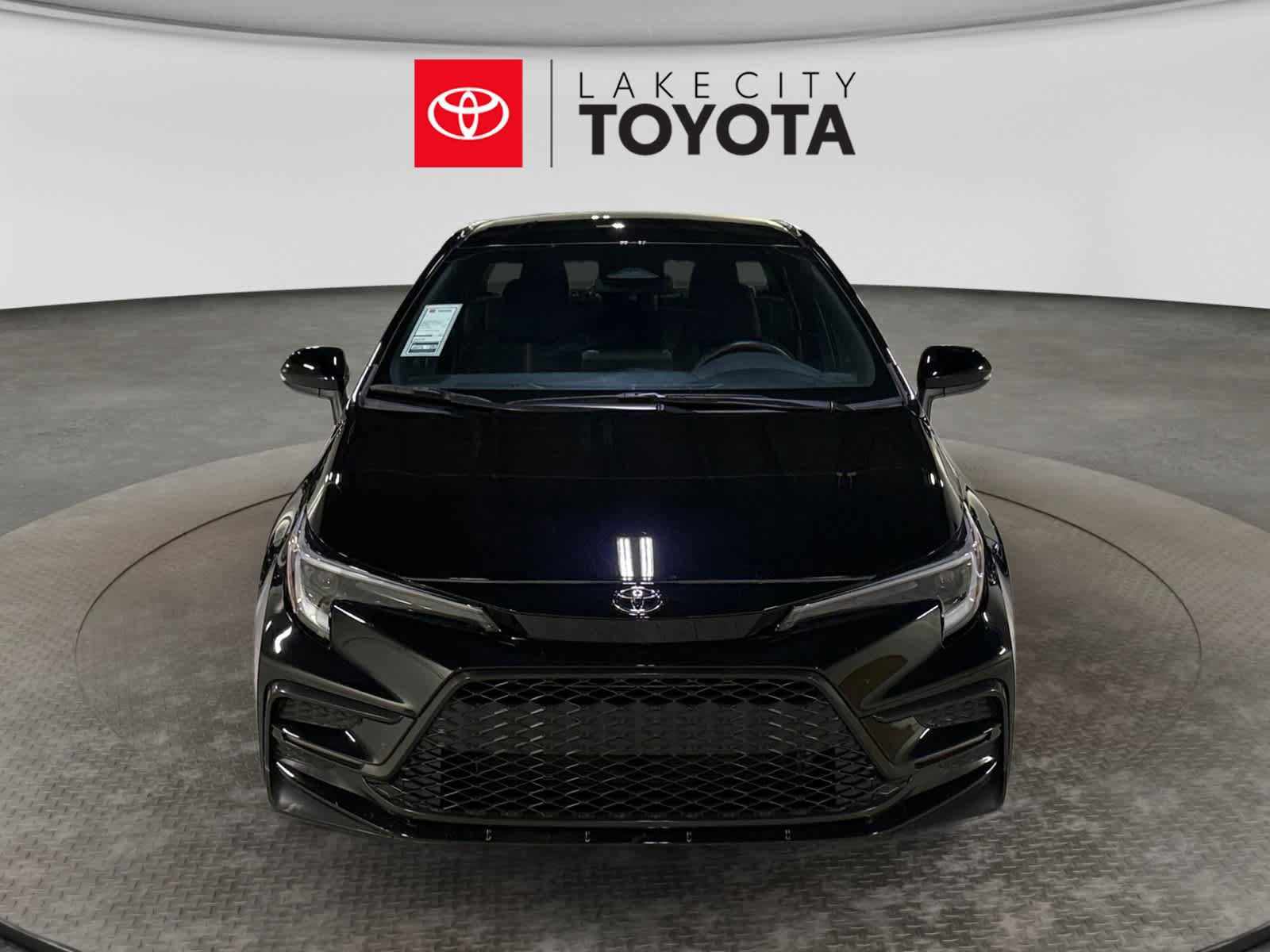 Used 2026 Toyota Corolla SE FWD image 8