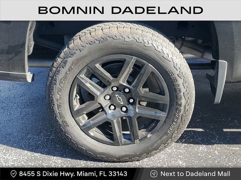 Used 2025 Chevrolet Silverado 1500 LT Trail Boss w/ Convenience Package II image 7