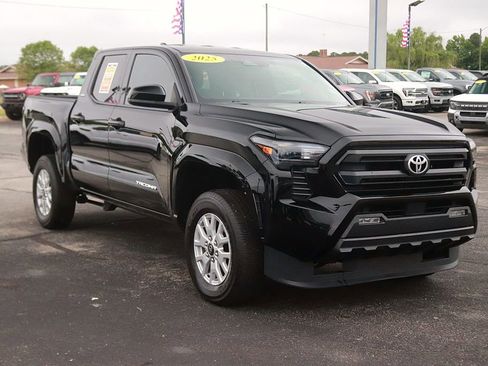 Used 2025 Toyota Tacoma SR5 RWD image 3