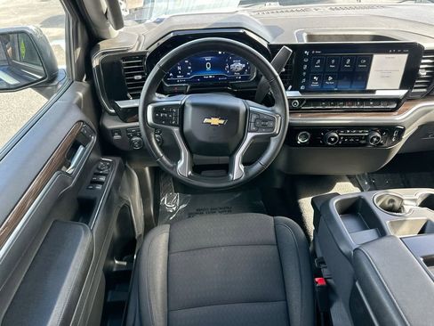 Used 2023 Chevrolet Silverado 1500 LT AWD/4WD image 21