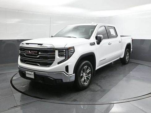 Used 2025 GMC Sierra 1500 SLT RWD image 1