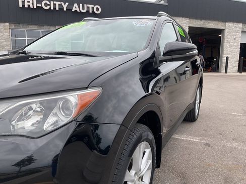 Used 2015 Toyota RAV4 Limited w/ Technology Package AWD/4WD image 2