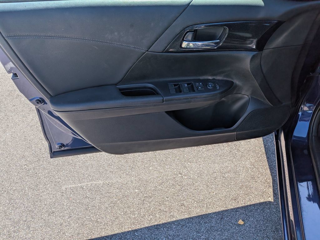 Used 2013 Honda Accord Sport image 8