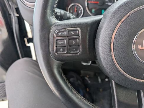 Used 2017 Jeep Wrangler Unlimited Sport w/ Connectivity Group AWD/4WD image 10