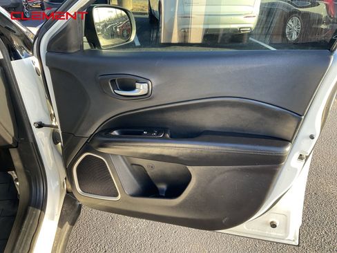 Used 2021 Jeep Compass Latitude image 25