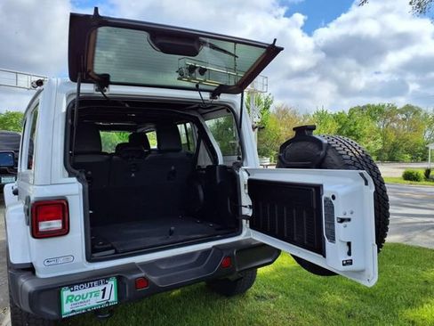 Used 2021 Jeep Wrangler Unlimited Sahara AWD/4WD image 20