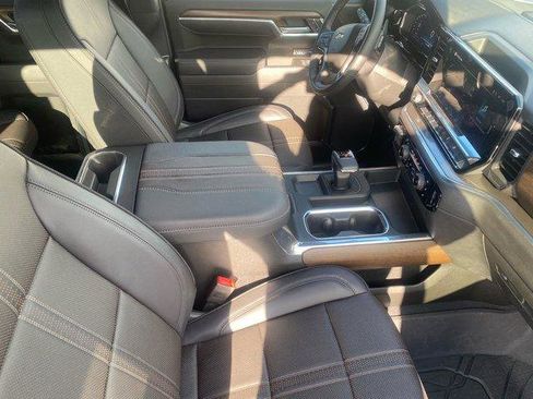 Used 2025 Chevrolet Silverado 1500 High Country w/ High Country Premium Package image 32