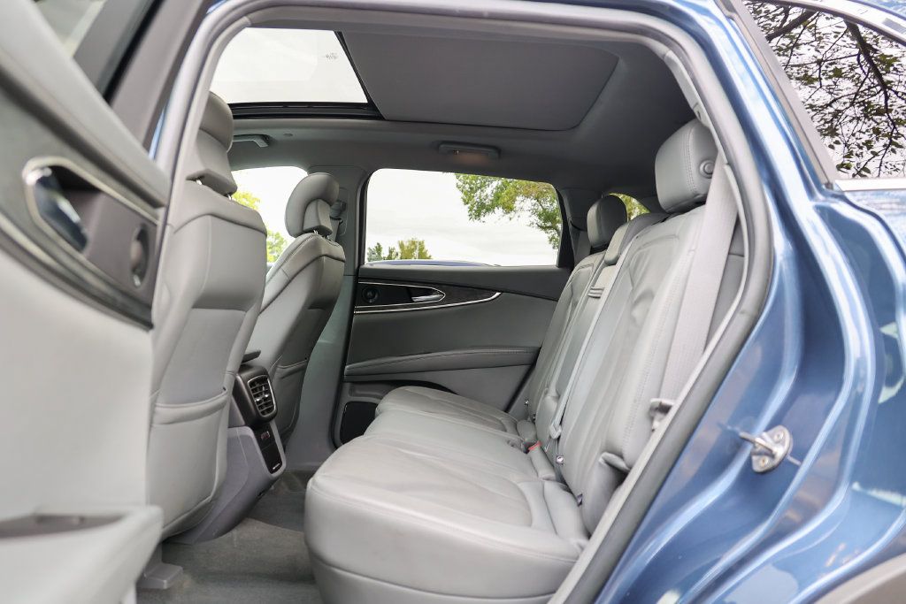 Used 2019 Lincoln Nautilus Reserve AWD/4WD image 41