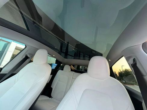 Used 2023 Tesla Model Y Long Range AWD/4WD image 13