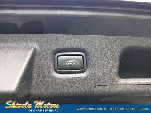 Used 2020 Hyundai Santa Fe Limited AWD/4WD image 12