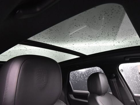 Certified 2024 Porsche Cayenne S AWD/4WD image 18