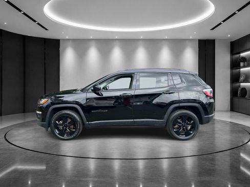 Used 2021 Jeep Compass Latitude AWD/4WD image 3