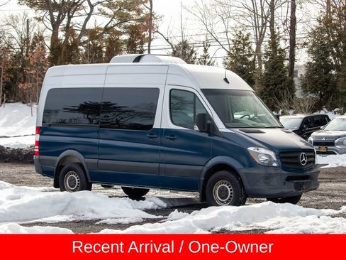 Used 2017 Mercedes-Benz Sprinter 2500 image 11