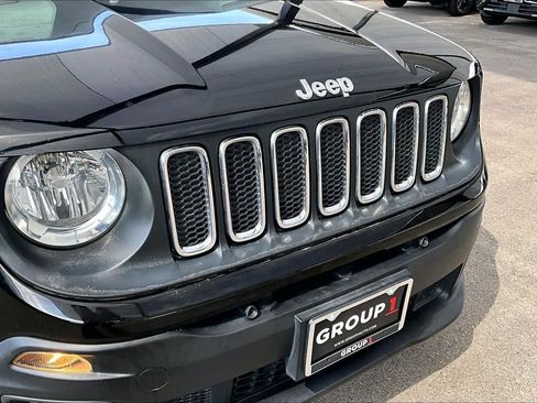 Used 2018 Jeep Renegade Latitude w/ Popular Equipment Group FWD image 29