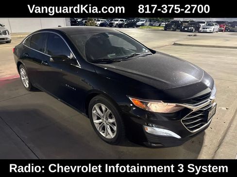 Used 2019 Chevrolet Malibu LT FWD image 2