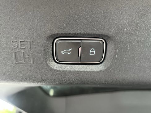 Used 2025 Ford Expedition Platinum AWD/4WD image 13