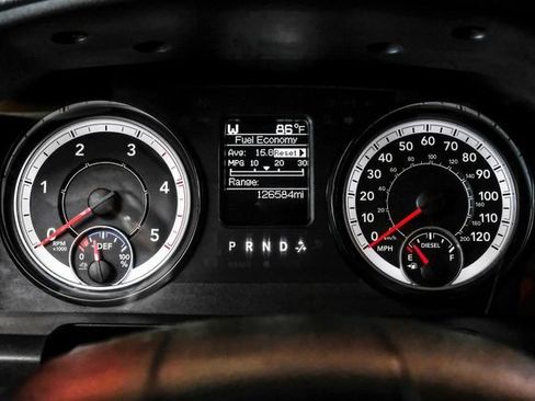 Used 2018 RAM 2500 SLT w/ Cold Weather Group AWD/4WD image 18
