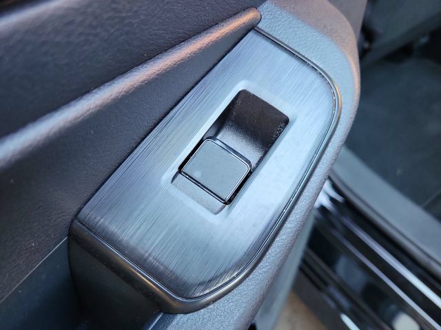 Used 2026 Nissan Sentra SR w/ Floor Mat Package FWD image 19