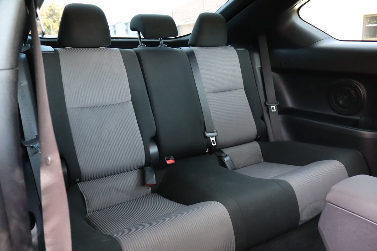 Used 2015 Scion tC FWD image 23