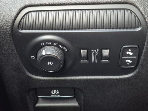 Used 2024 Jeep Wagoneer Series II w/ Flexible Seating Group AWD/4WD image 23
