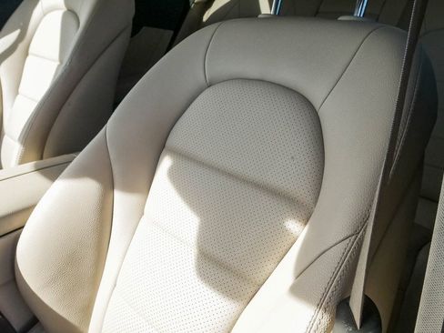 Used 2020 Mercedes-Benz GLC 300 GLC 300 image 21