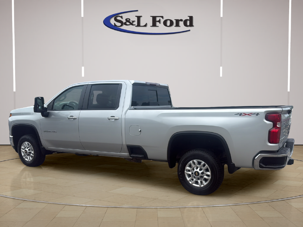 Used 2023 Chevrolet Silverado 2500 LT w/ Convenience Package AWD/4WD image 5