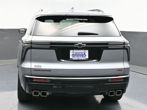 Used 2024 Chevrolet Traverse RS FWD image 6