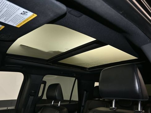 Used 2021 Ford Expedition XLT AWD/4WD image 16