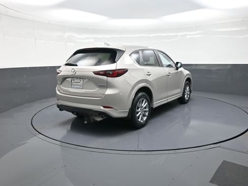 Used 2024 MAZDA CX-5 AWD 2.5 S w/ Preferred Package image 3