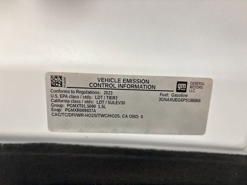 Used 2023 Chevrolet Equinox LT image 17