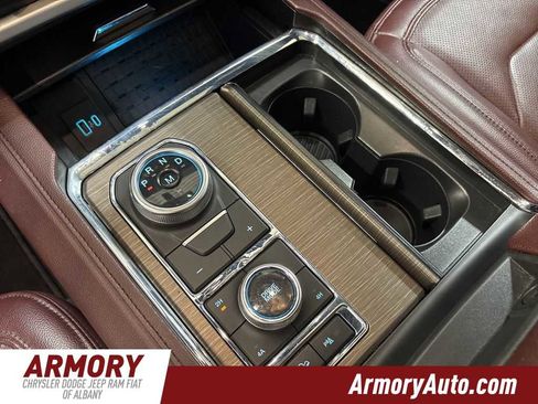 Used 2024 Ford Expedition Limited image 19