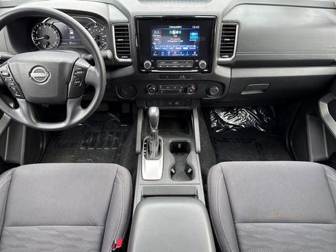 Used 2023 Nissan Frontier SV image 10