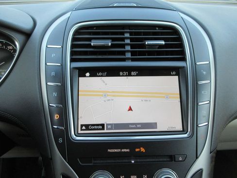 Used 2018 Lincoln MKX Reserve w/ Driver Assistance Package FWD image 30