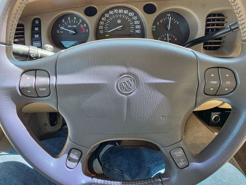 Used 2004 Buick Le Sabre Limited w/ Celebration Edition Package FWD image 11