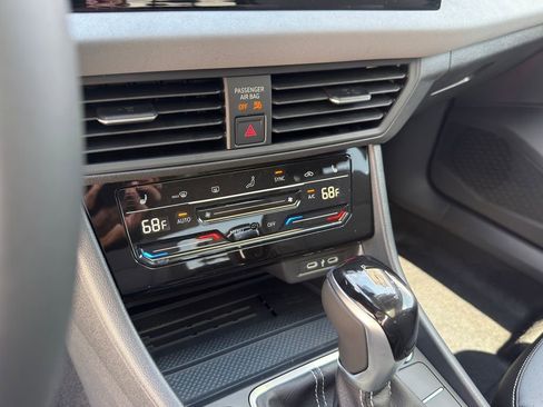 New 2026 Volkswagen Jetta SE FWD image 14
