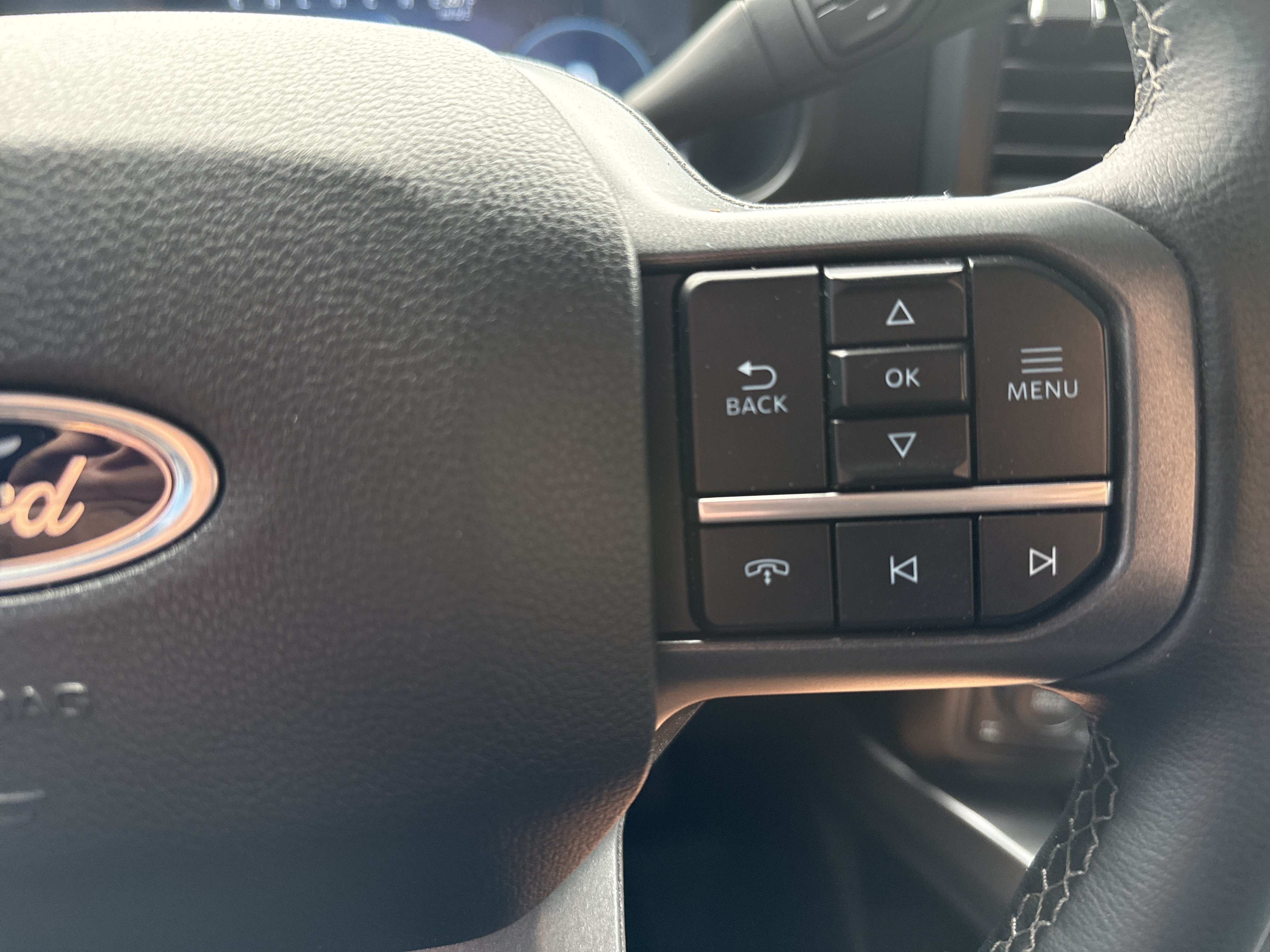 Used 2025 Ford F250 Lariat w/ Lariat Ultimate Package AWD/4WD image 19