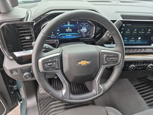 Used 2025 Chevrolet Silverado 1500 LT w/ Convenience Package II RWD image 11