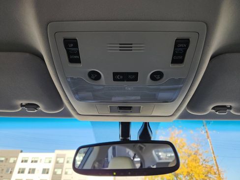 Used 2015 Lexus ES 350 w/ Premium Package image 22