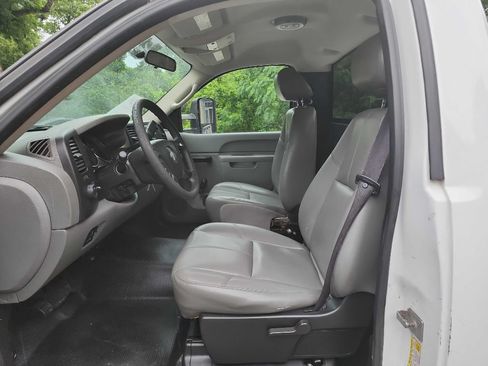 Used 2011 Chevrolet Silverado 2500 W/T RWD image 12