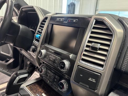 Used 2015 Ford F150 Platinum w/ Equipment Group 701A Luxury AWD/4WD image 23