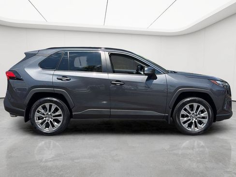 Used 2023 Toyota RAV4 XLE Premium AWD/4WD image 9