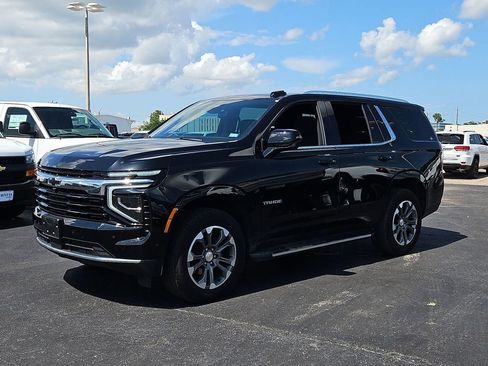 Used 2025 Chevrolet Tahoe LS RWD image 12