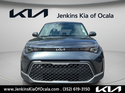 Certified 2025 Kia Soul LX w/ LX Technology Package FWD image 8