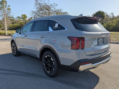 New 2026 Kia Sorento S FWD image 7