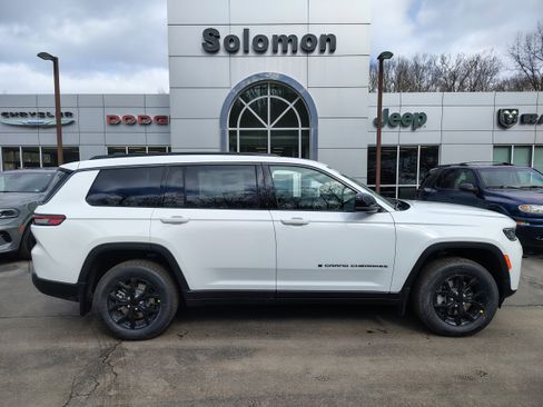 New 2026 Jeep Grand Cherokee L 4WD image 1