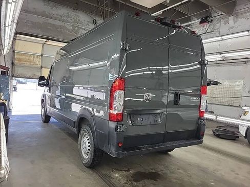 Used 2025 RAM ProMaster 2500 FWD image 3