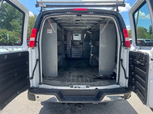 Used 2023 Chevrolet Express 3500 Extended w/ Driver Convenience Package RWD image 8