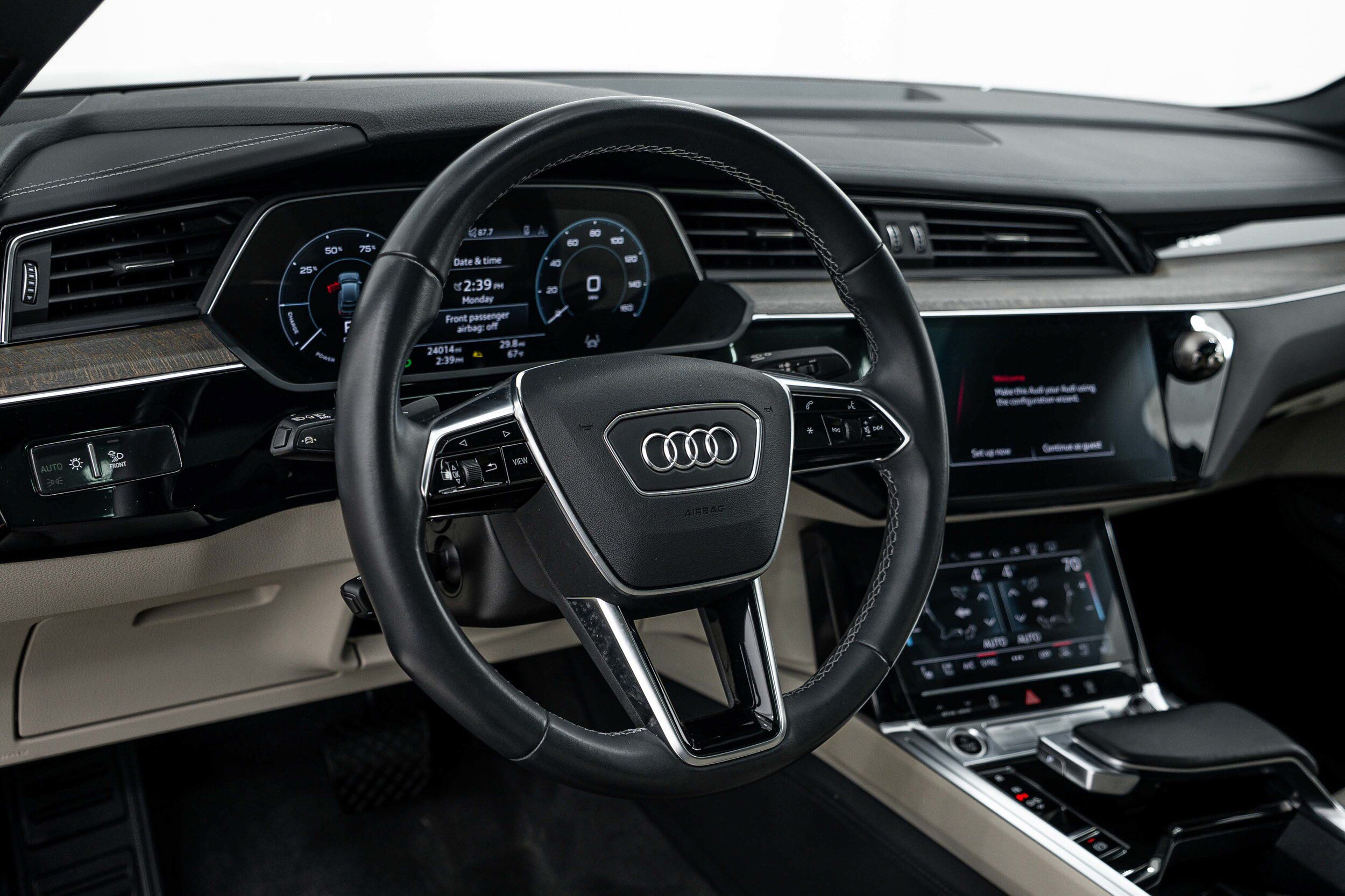 Certified 2024 Audi Q8 e-tron Prestige w/ Prestige Package AWD/4WD image 10